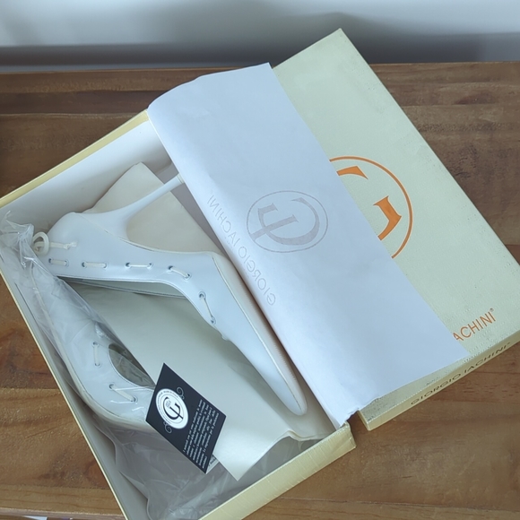 FINAL SALE🆕🌿GIORGIO IACHINI POINTED HEELS🌿 - Picture 2 of 13